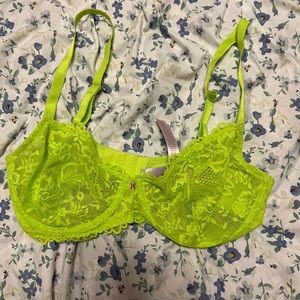 Savage X Fenty Unlined  Lace Plunge Bra 34DD